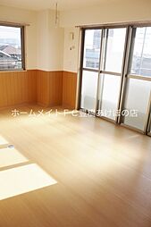 ライフパークユニゾン 2階1LDKのリビング/ダイニング