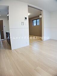 ロイヤルガーデン 1階1LDKのリビング/ダイニング