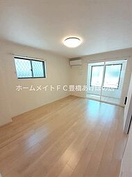 ヴォーグII 2階1LDKのリビング/ダイニング