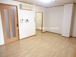 スターガーデン新栄 1階2LDKのリビング/ダイニング