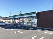ファミリーマート田原福江店 160m