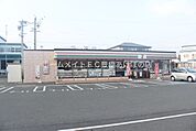 セブンイレブン豊橋三本木町店 647m