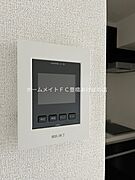 同型完成モデル