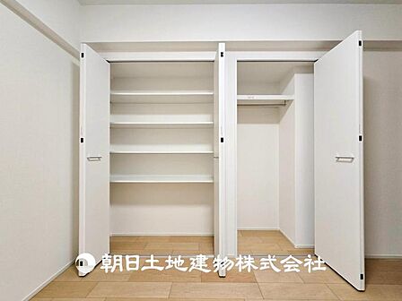 【収納】子供部屋にも寝室にも、便利な全居室収納スペース付ですので、各部屋の荷物がすっきりまとまります。じさせてくれます。