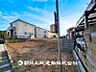 外観：【現地写真】爽やかな青空の下に贅沢なほどに降り注ぐ陽光、豊かな居住性と、クオリティが見事に調和した空間は、住まうことの喜びを感じさせてくれます。