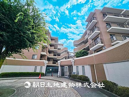 【現地写真】穏やかな景色を楽しみながら、何も考えずにゆっくりとした時間を楽しむのも至福のひと時ですね。