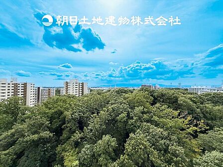 【和室】和室には洋室とはまた違った良さがある。畳の香りに癒され、日本を感じることのできるお部屋です。
