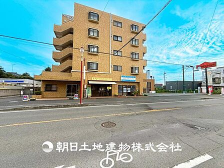 【外観写真】 周辺環境も重要なポイントです。それは月日が経つ事で「近くにあるもの」から「家の財産」へとイメージが変わってくる事を身体が理解しているからだと思います。