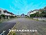 外観：【現地写真】この開放感ある眺望と共に閑静な住宅街の季節感を演出する四季折々の変化を楽しめる心地よい場所となることでしょう。