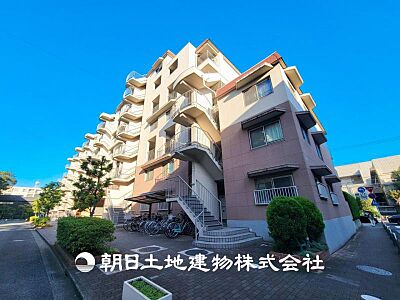 外観：【外観・立地】その家から感じられる、気品・上質・重厚感・極細やかさ、そのすべては見た者に安らぎを与える特別な空間です。