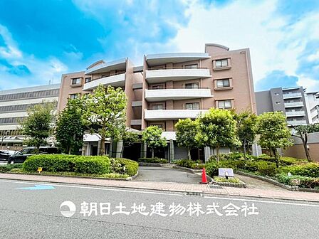 【外観・立地】その家から感じられる、気品・上質・重厚感・極細やかさ、そのすべては見た者に安らぎを与える特別な空間です。