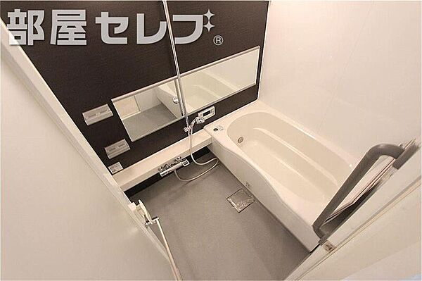画像4:広くてくつろげる浴室です