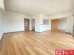 ハイツ平針 4階3LDKのリビング/ダイニング