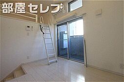 ラ・ロシェル 1階ワンルームのリビング/ダイニング