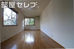 グランシャリオ 1階1Kのリビング/ダイニング