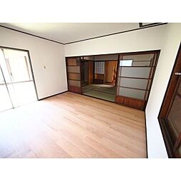 軍水町貸家 2階6LDKのリビング/ダイニング