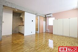 FULL HOUSE 3階ワンルームのリビング/ダイニング