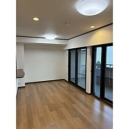 ライオンズステーションプラザ桜山 5階2SLDKのリビング/ダイニング