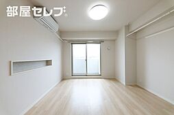 クリスタルテラス本山 8階ワンルームのリビング/ダイニング