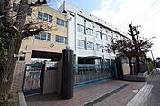 名古屋市立汐路小学校 786m