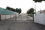 御劔小学校 276m