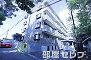 タイル貼りでキレイな外観です。