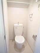 トイレもゆったり入れる広さです♪
