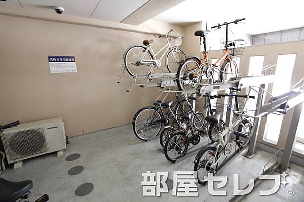 画像21:自転車置き場。