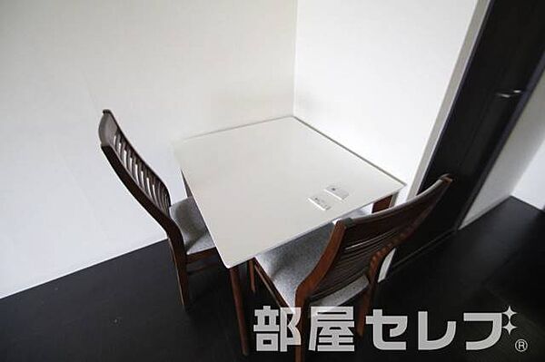 画像25:テーブル。