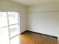 アーバンヒルズ 103 1階1Kのリビング/ダイニング