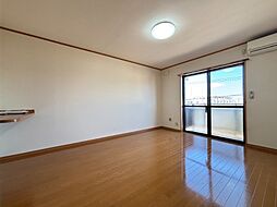 ラフォンテ・レパードIV 203 2階ワンルームのリビング/ダイニング