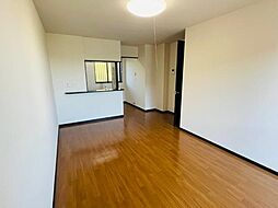 クレストール 102 1階1LDKのリビング/ダイニング