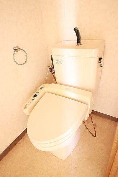 トイレ：ウォシュレット付のトイレ。