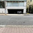 ビル前面道路