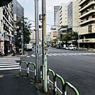 ビル前面道路