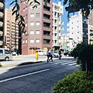前面は明治通り
