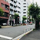 ビル前面道路