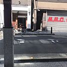 ビル前面道路