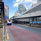 前面は246通り沿い