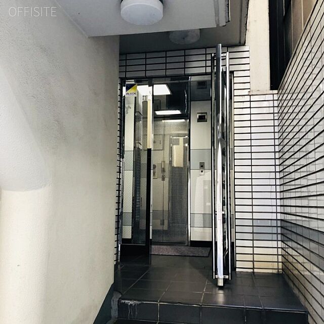 13 / 16