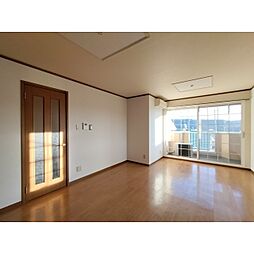 サンパレス 2階2LDKのリビング/ダイニング