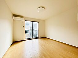 ウィートハウス 102 1階ワンルームのリビング/ダイニング