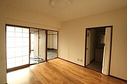 リラティブ古江 302 3階3DKのリビング/ダイニング