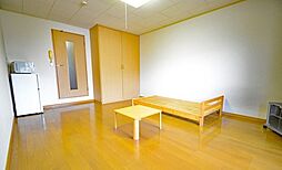 レオパレス城南田村 107 1階1Kのリビング/ダイニング