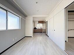 伊藤ビル 201 2階1LDKのリビング/ダイニング