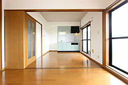 グレース府中 205 2階3DKのリビング/ダイニング