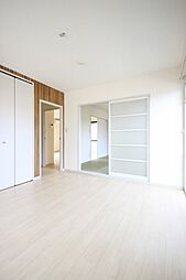 サン　K．F 201 2階2DKのリビング/ダイニング