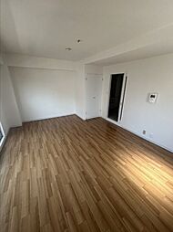 クリスタルビル 601 6階1Kのリビング/ダイニング