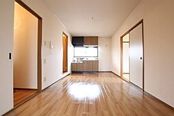 ファミールナカイI 201 2階3LDKのリビング/ダイニング