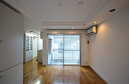 クリスタルコート 203 2階ワンルームのリビング/ダイニング